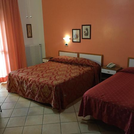 Hotel Magda Novafeltria Pokoj fotografie